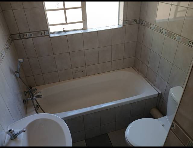 3 BEDROOM TOWNHOUSE FOR SALE IN SAFARI GARDENS